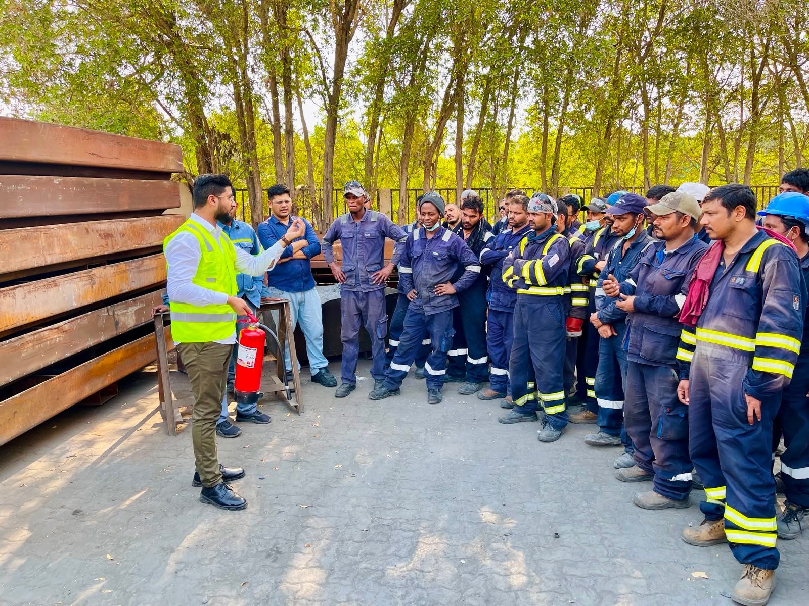 Daily HSE Toolbox Talk & Safety Leadership Briefing